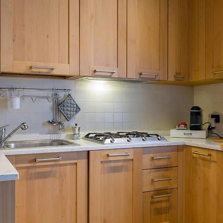 ***Penthouse 4 Min To Arena Inside Fortress Wall ! Verona Luaran gambar