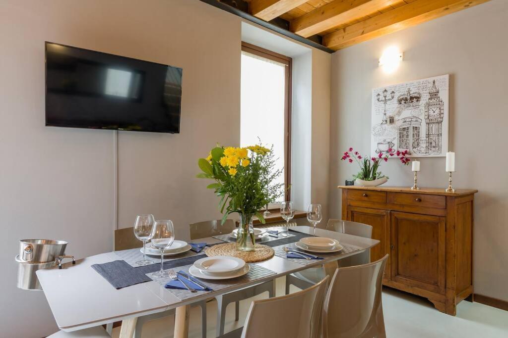 ***Penthouse 4 Min To Arena Inside Fortress Wall ! Verona Luaran gambar