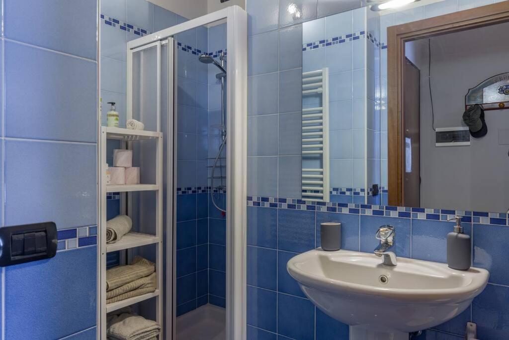 ***Penthouse 4 Min To Arena Inside Fortress Wall ! Verona Luaran gambar