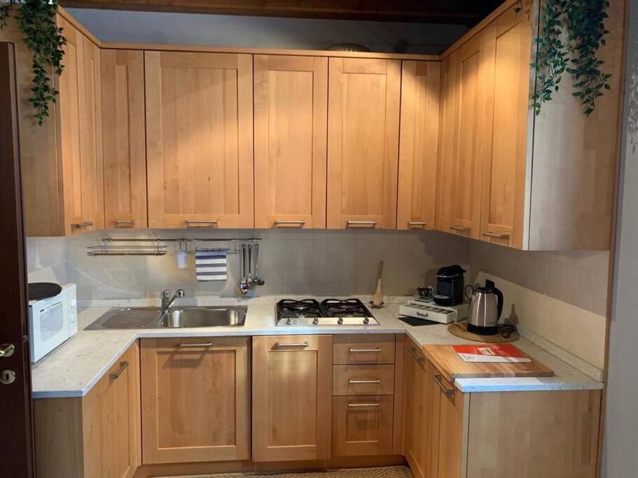 ***Penthouse 4 Min To Arena Inside Fortress Wall ! Verona Luaran gambar