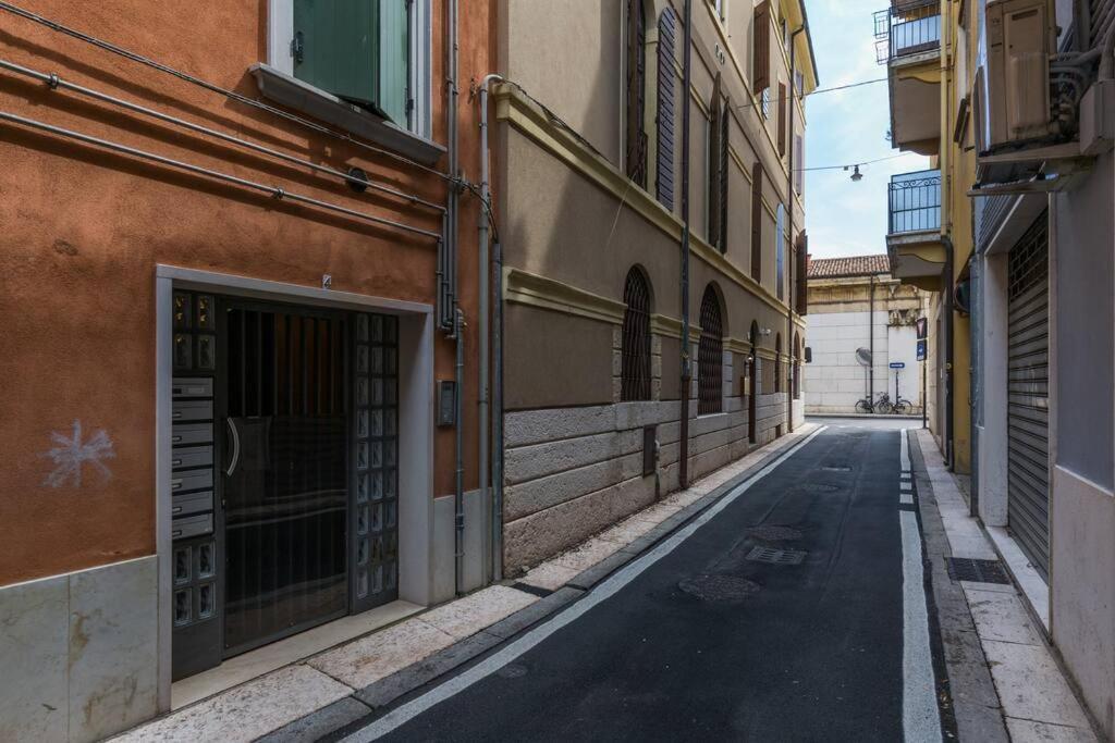 ***Penthouse 4 Min To Arena Inside Fortress Wall ! Verona Luaran gambar